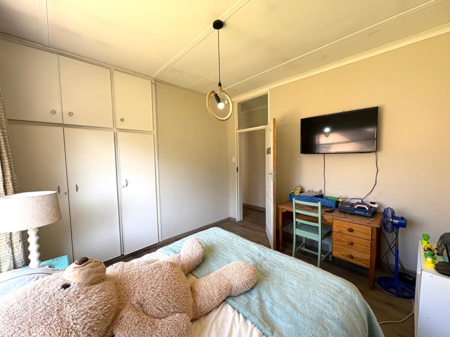 To Let 5 Bedroom Property for Rent in Merriespruit Free State